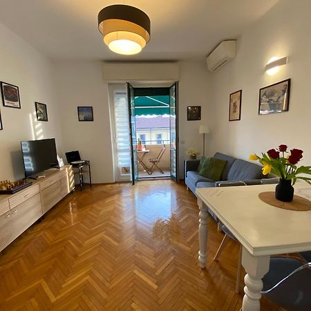 Daniela'S Spazioso Appartamento Ai Navigli Milán Exterior foto