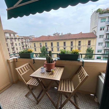 Daniela'S Spazioso Appartamento Ai Navigli Milán Exterior foto