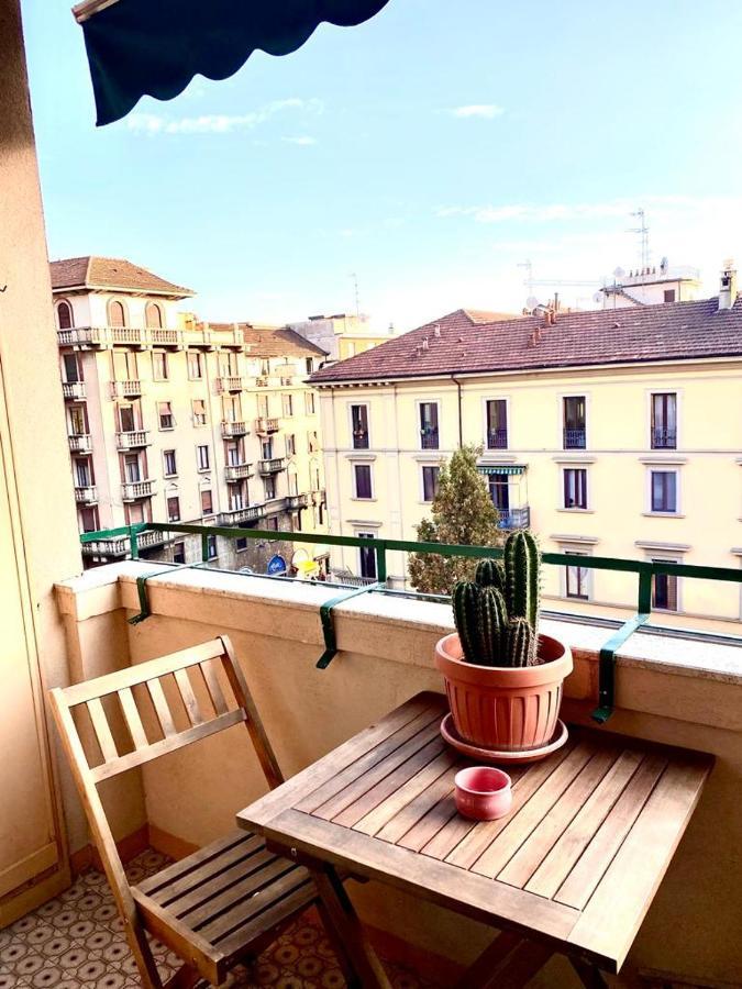 Daniela'S Spazioso Appartamento Ai Navigli Milán Exterior foto