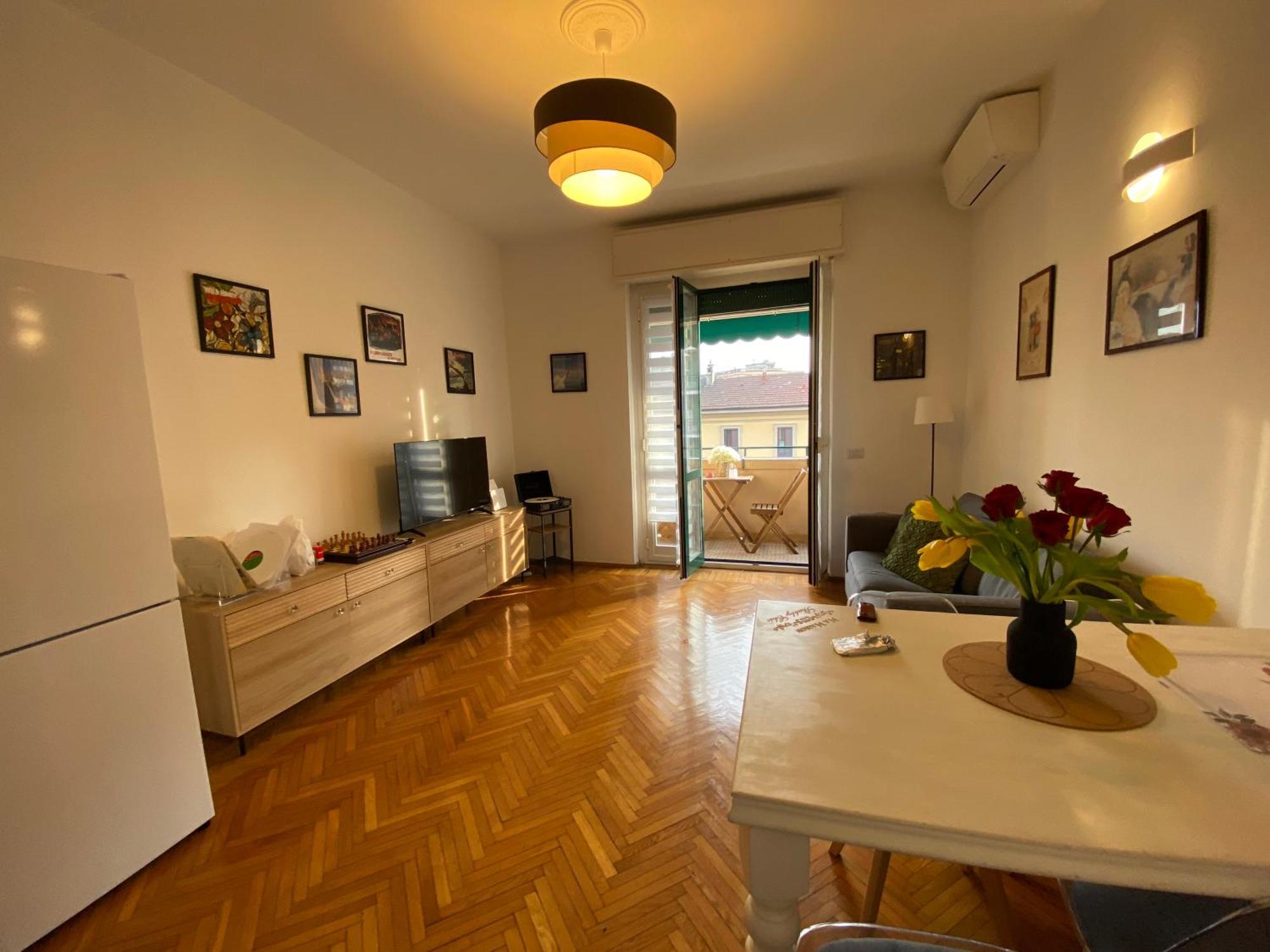 Daniela'S Spazioso Appartamento Ai Navigli Milán Exterior foto