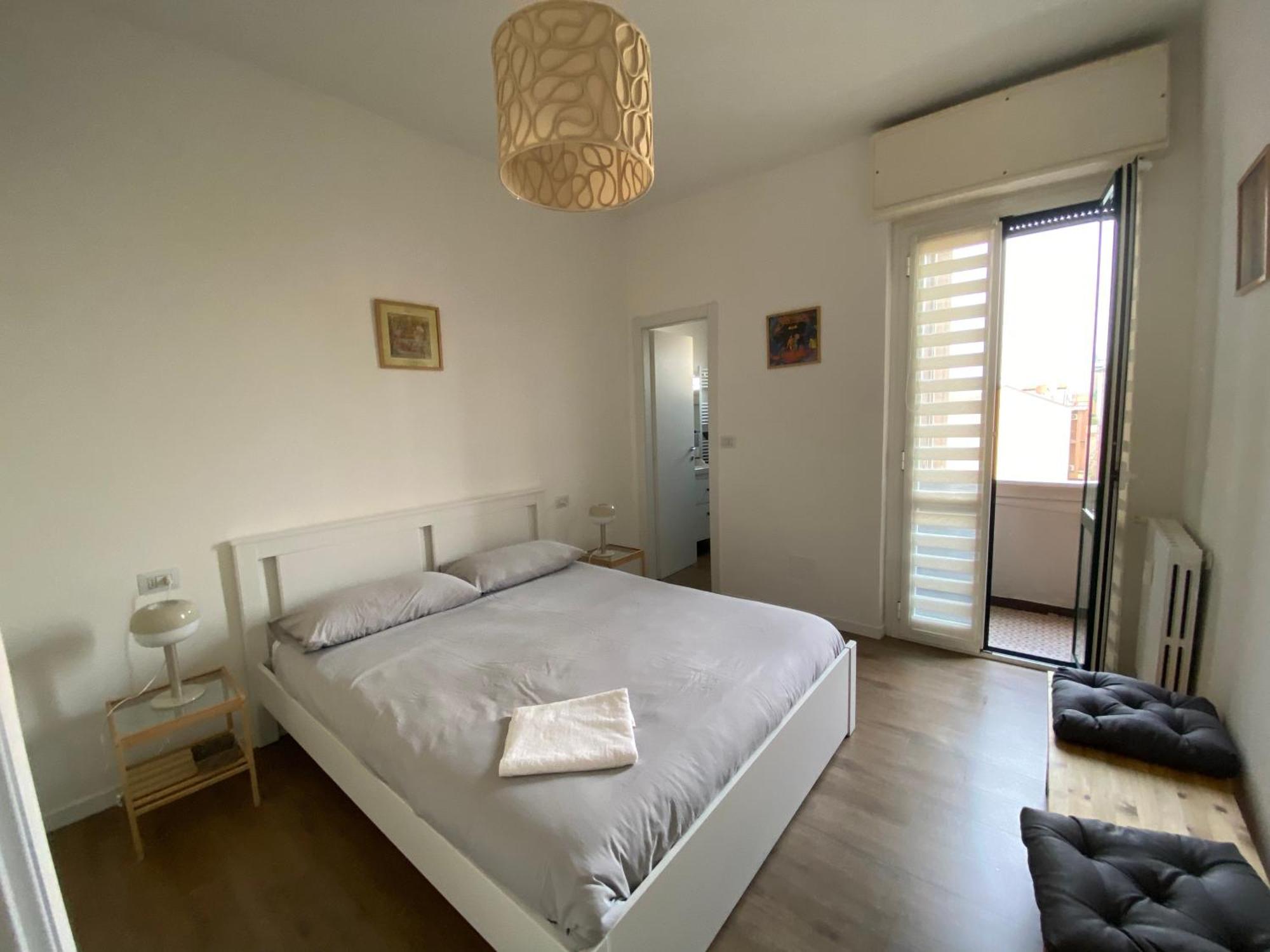 Daniela'S Spazioso Appartamento Ai Navigli Milán Exterior foto