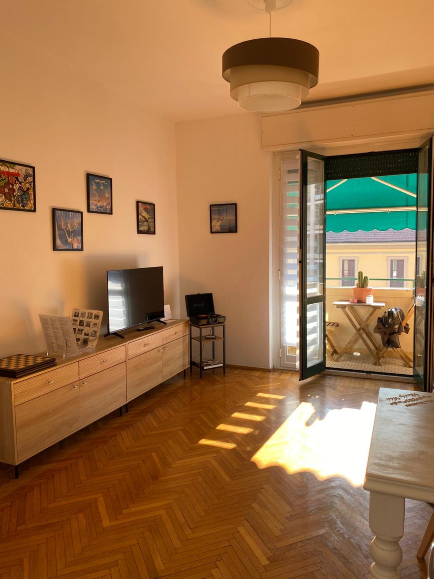 Daniela'S Spazioso Appartamento Ai Navigli Milán Exterior foto